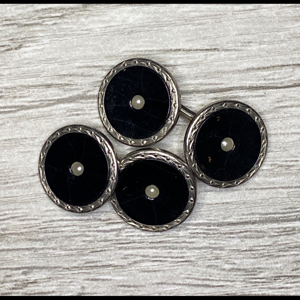Vintage Swank cuff links with mother of pearl.